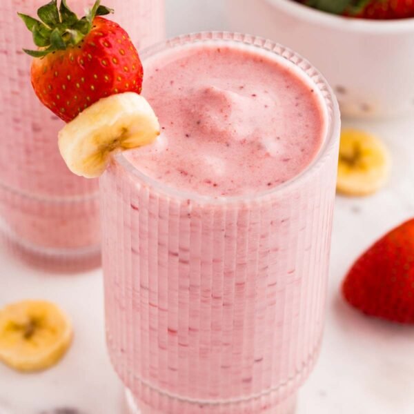 Strawberry banana smoothie